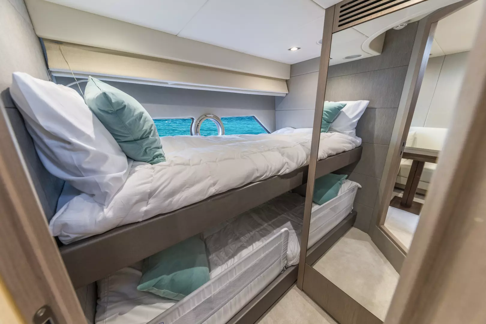 2017 Sunseeker Predator - Image 48