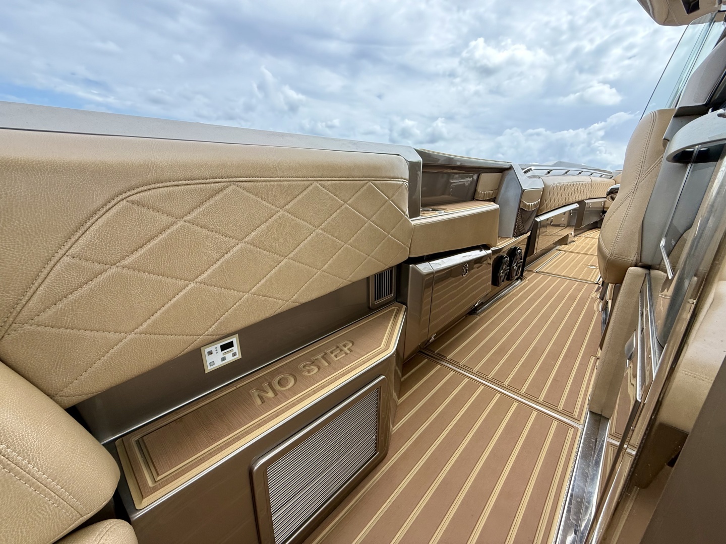 2020 Nor-Tech 550 SPORT CENTER CONSOLE - Image 54