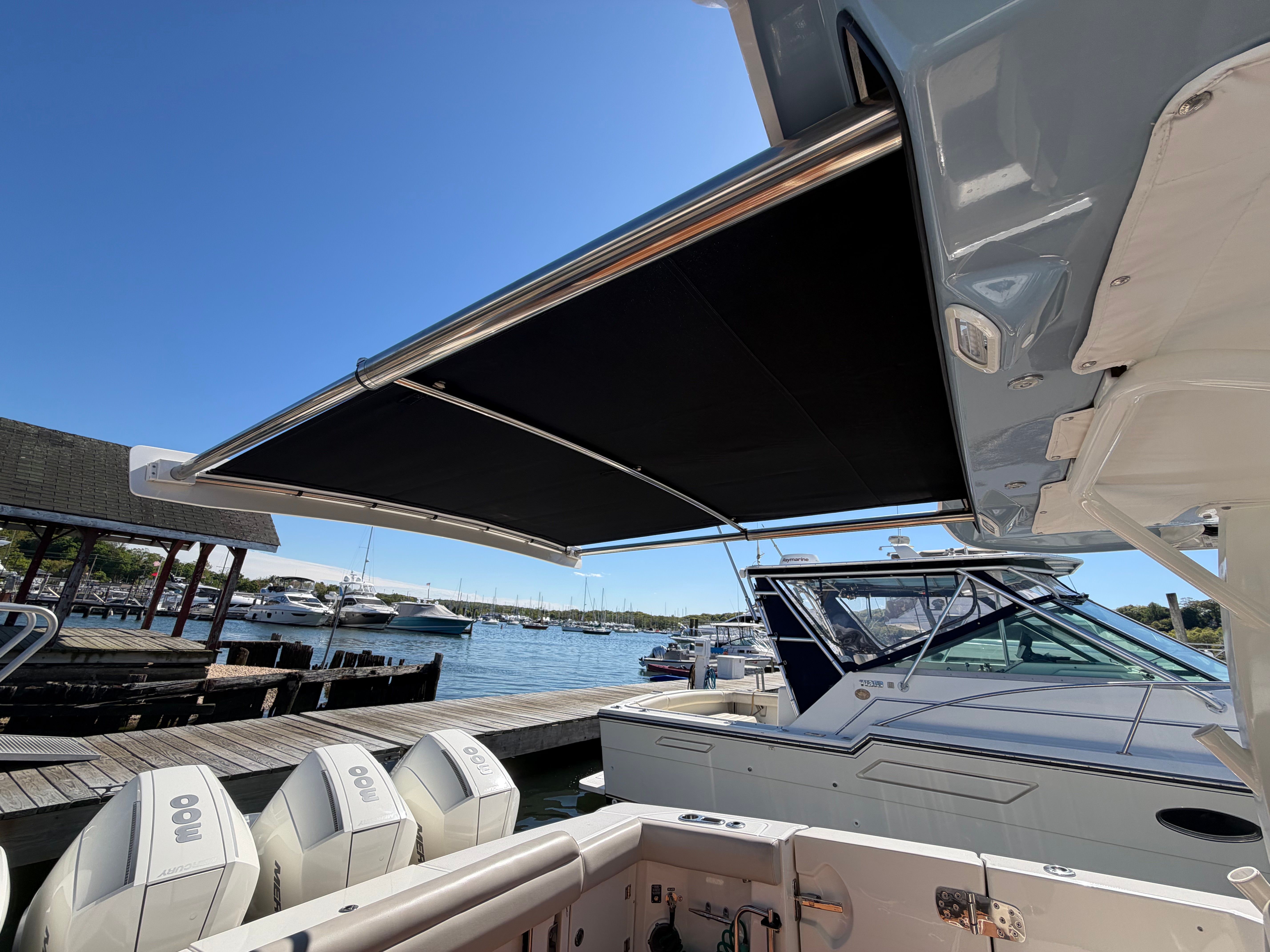 2021 Boston Whaler 380 Outrage - 51