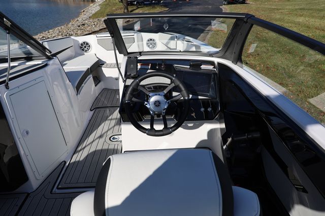 2026 Yamaha Boats 222S - 5