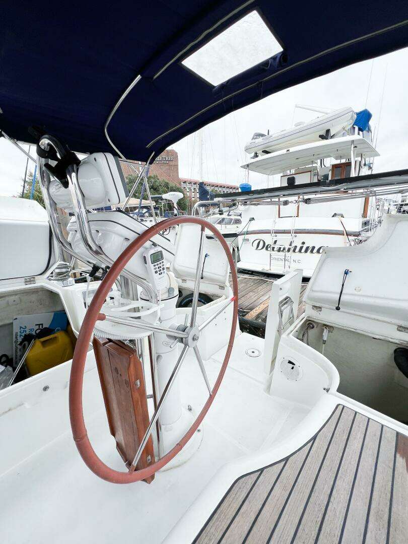 2007 Beneteau 373 - Image 44