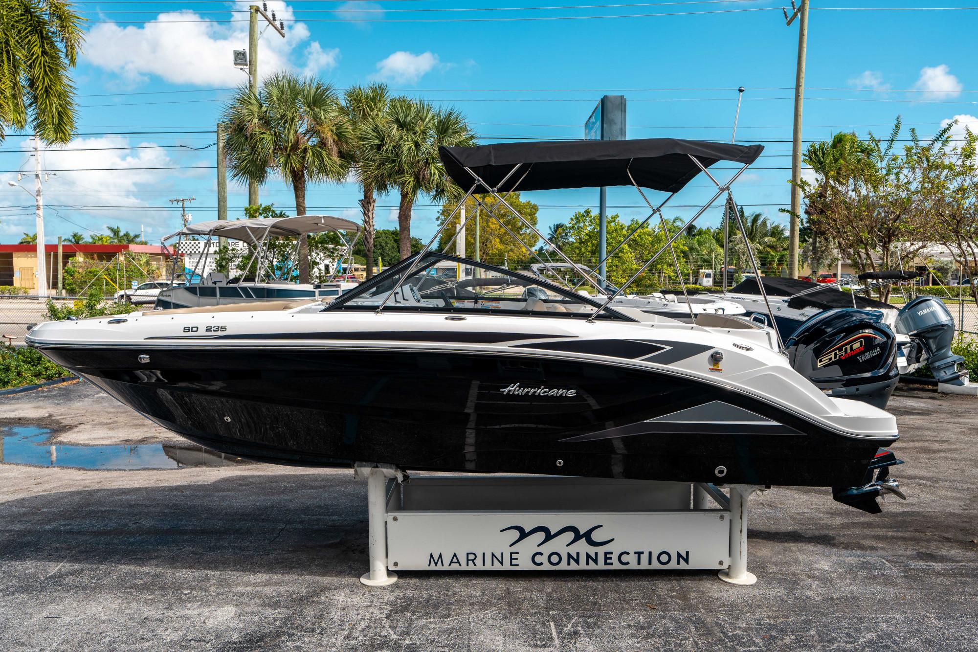 2025 Hurricane SunDeck 235 OB - 5
