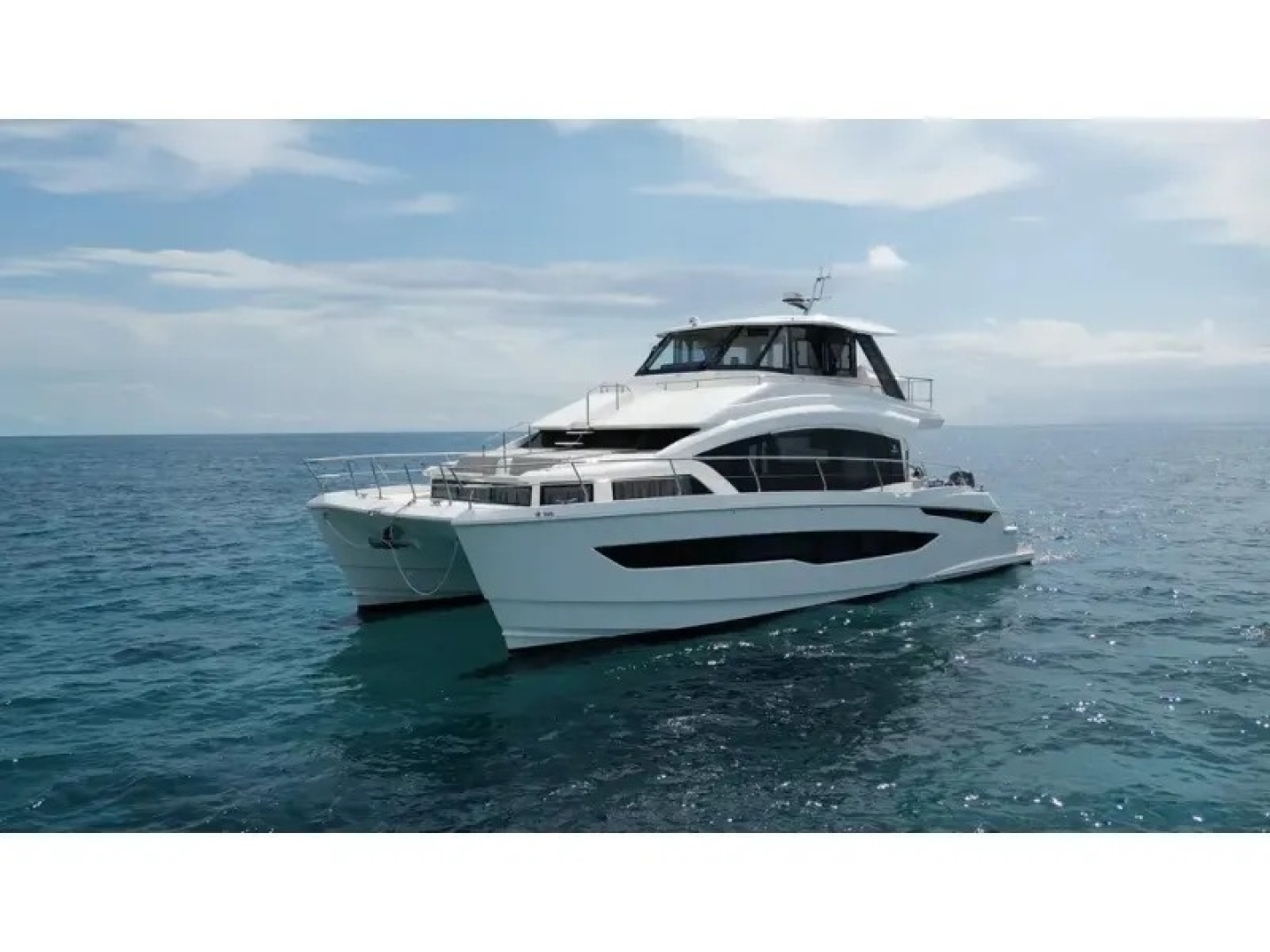 2025 Aquila 54 YACHT - Image 2