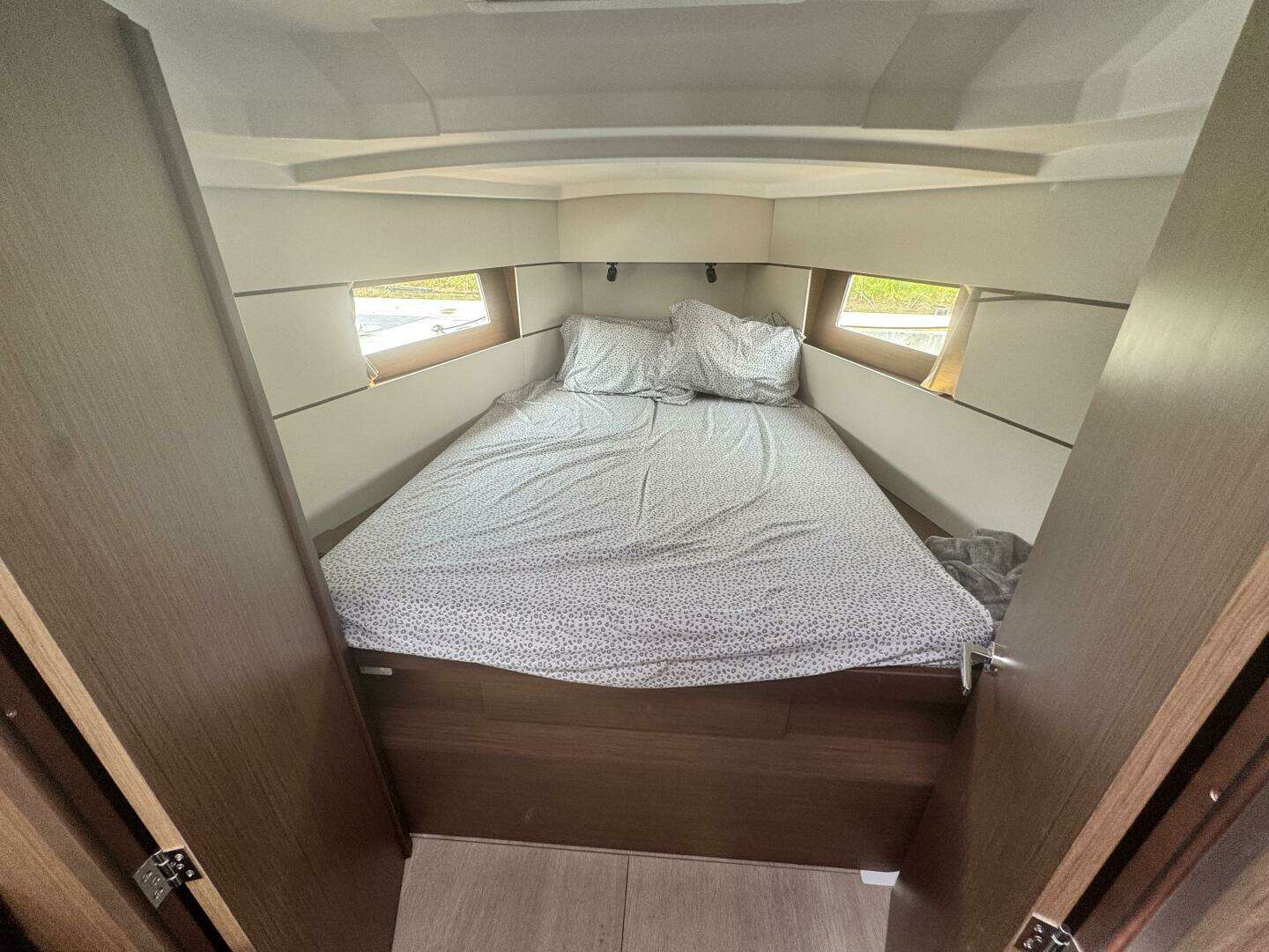 2023 Beneteau Oceanis 38.1 - Image 16