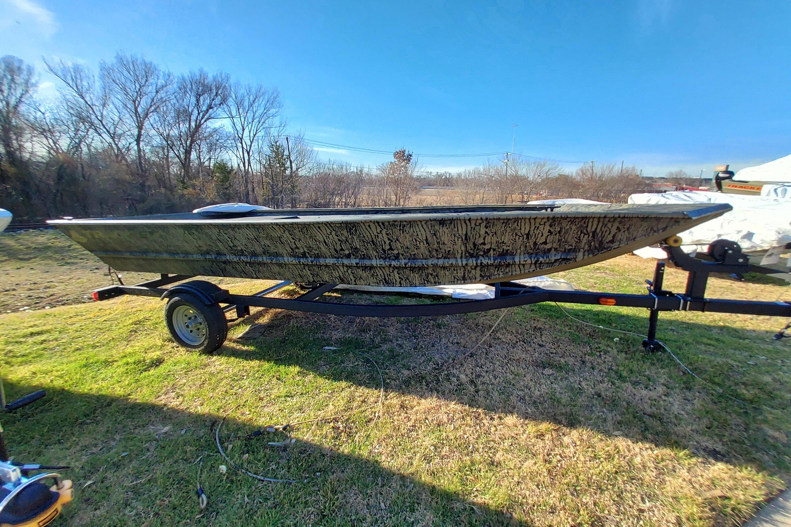 2026 Tracker Grizzly 1648 Utility