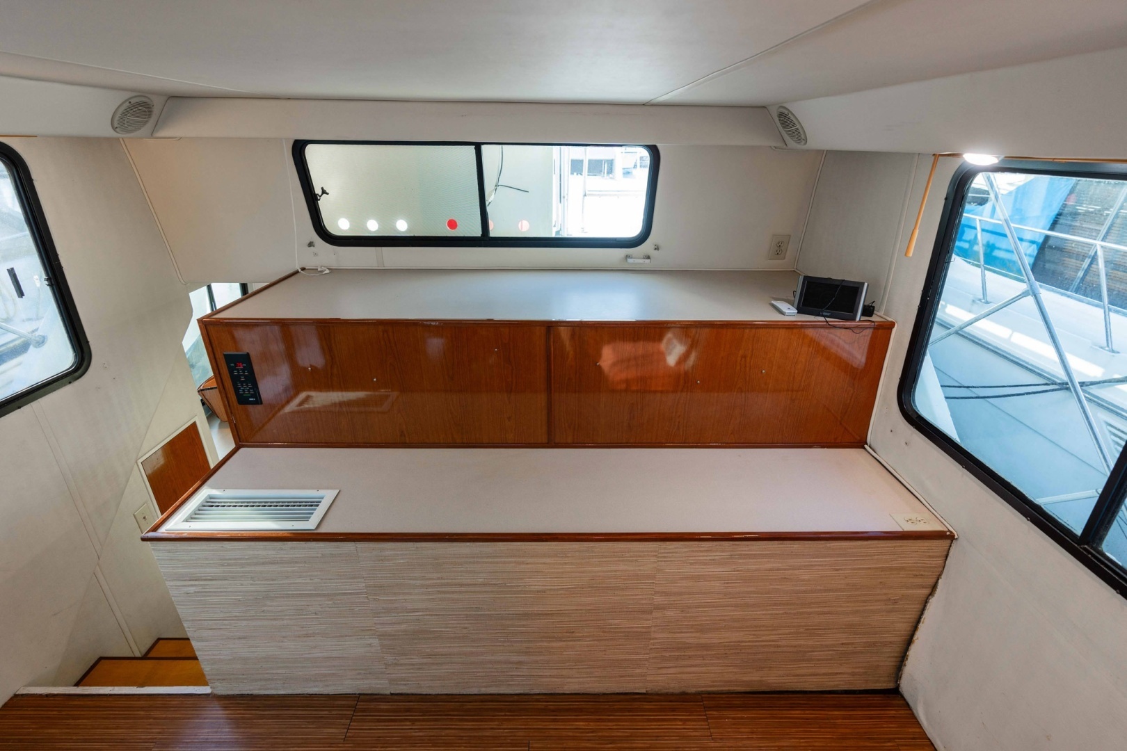 2001 Harbor Master 520 Coastal - Image 33