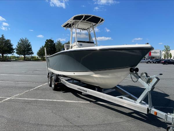 2024 Mako 214 Center Console