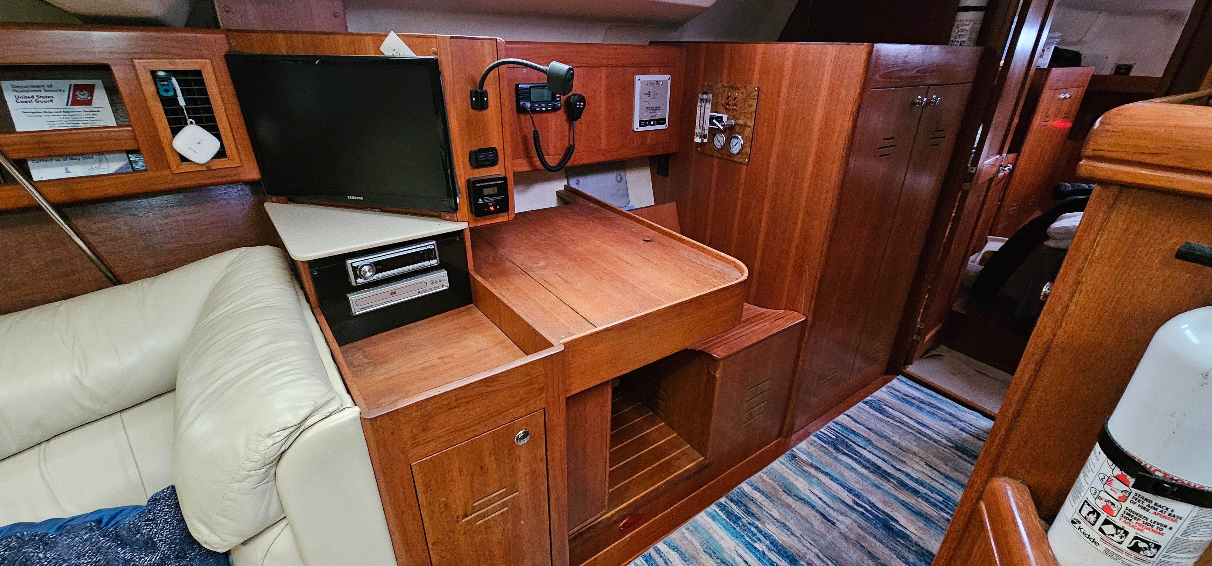 2002 Hunter Passage 420 - 9