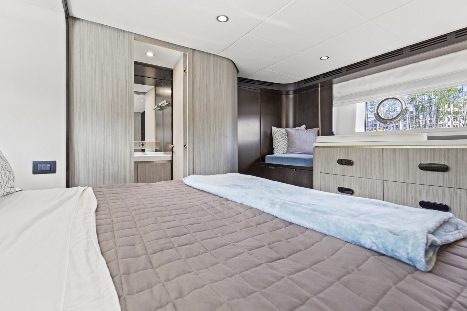 2019 Azimut 60 FLY - Image 62