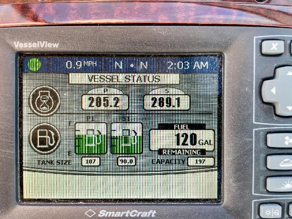 SmartCraft VesselView display showing fuel status on 2014 Sea Ray 330 Sundancer.
