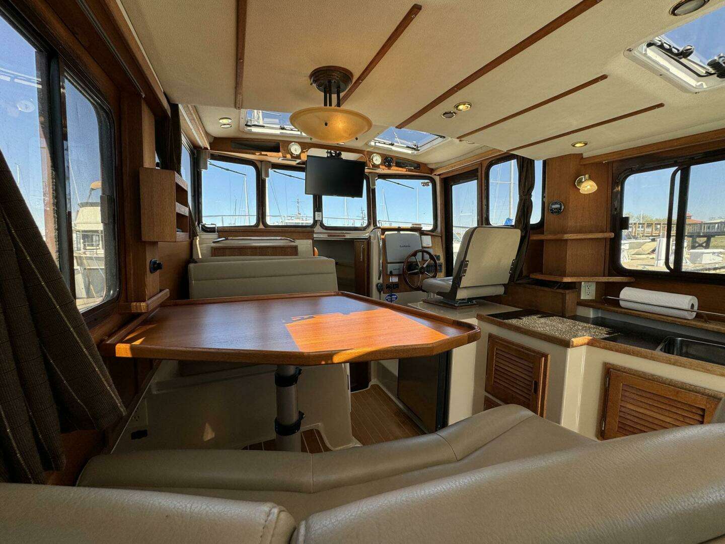 2012 Ranger Tugs R-29 - Image 19