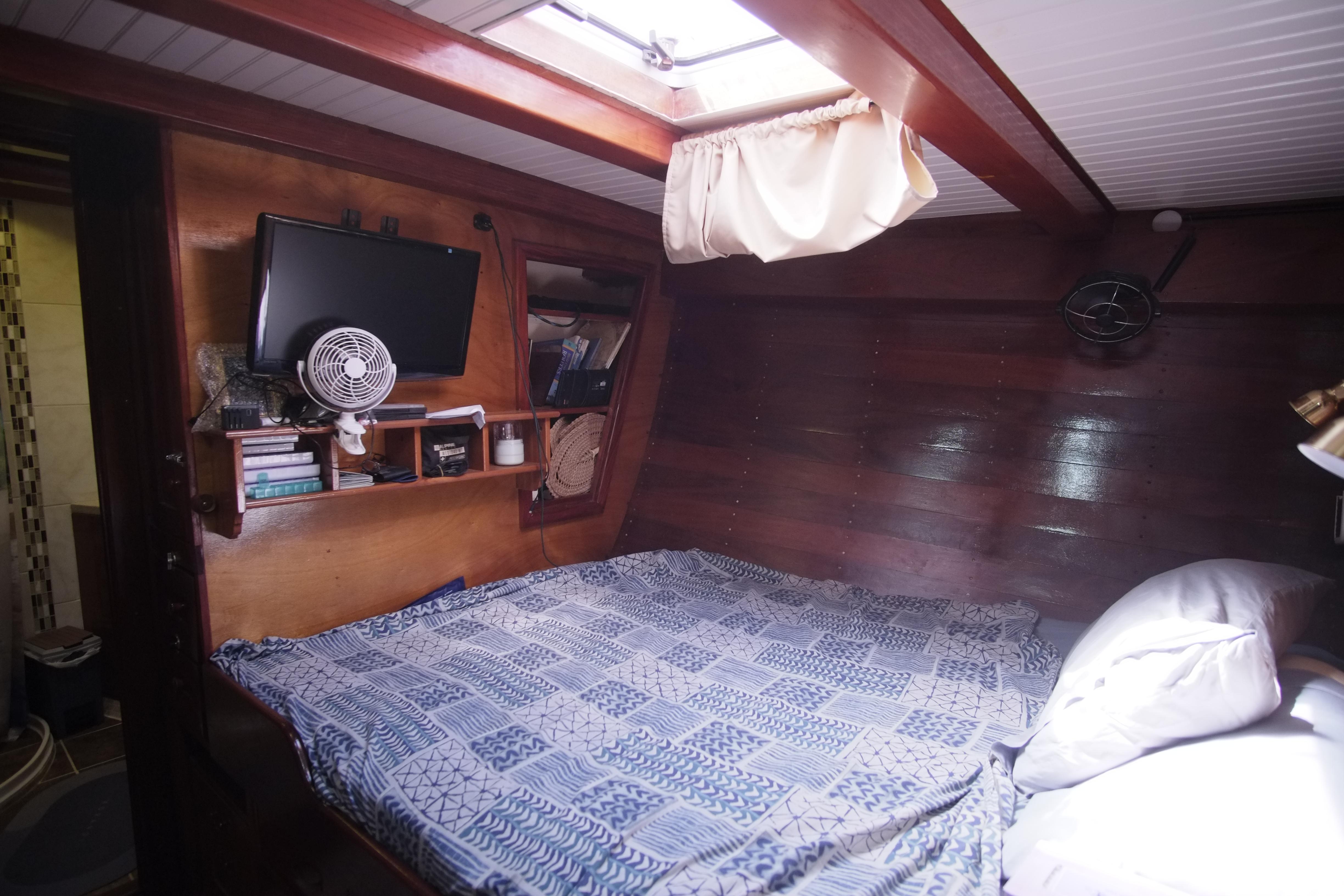 2006 Custom Bud Macintosh schooner - 54