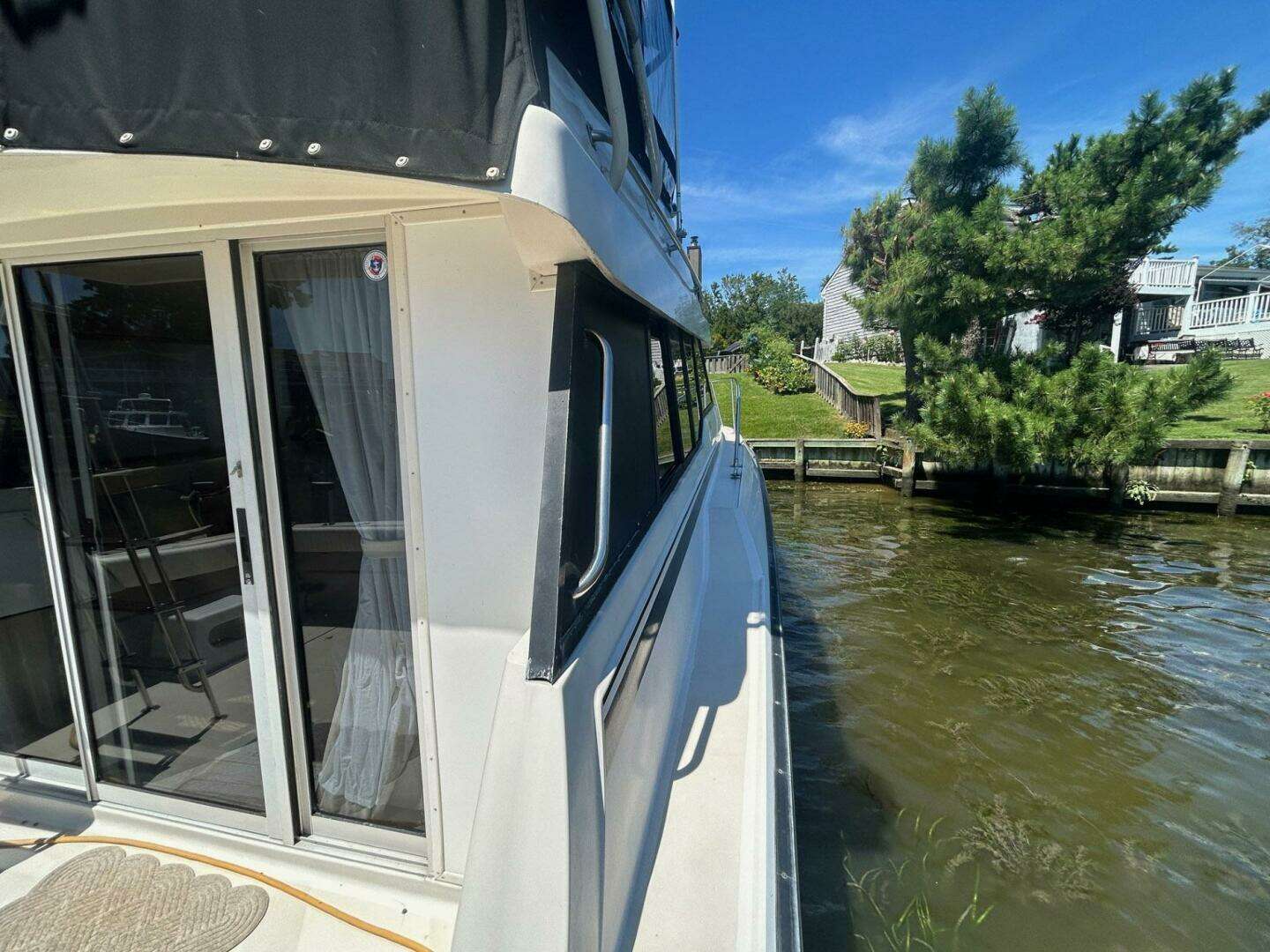 1990 Silverton 34 Convertible - Image 9