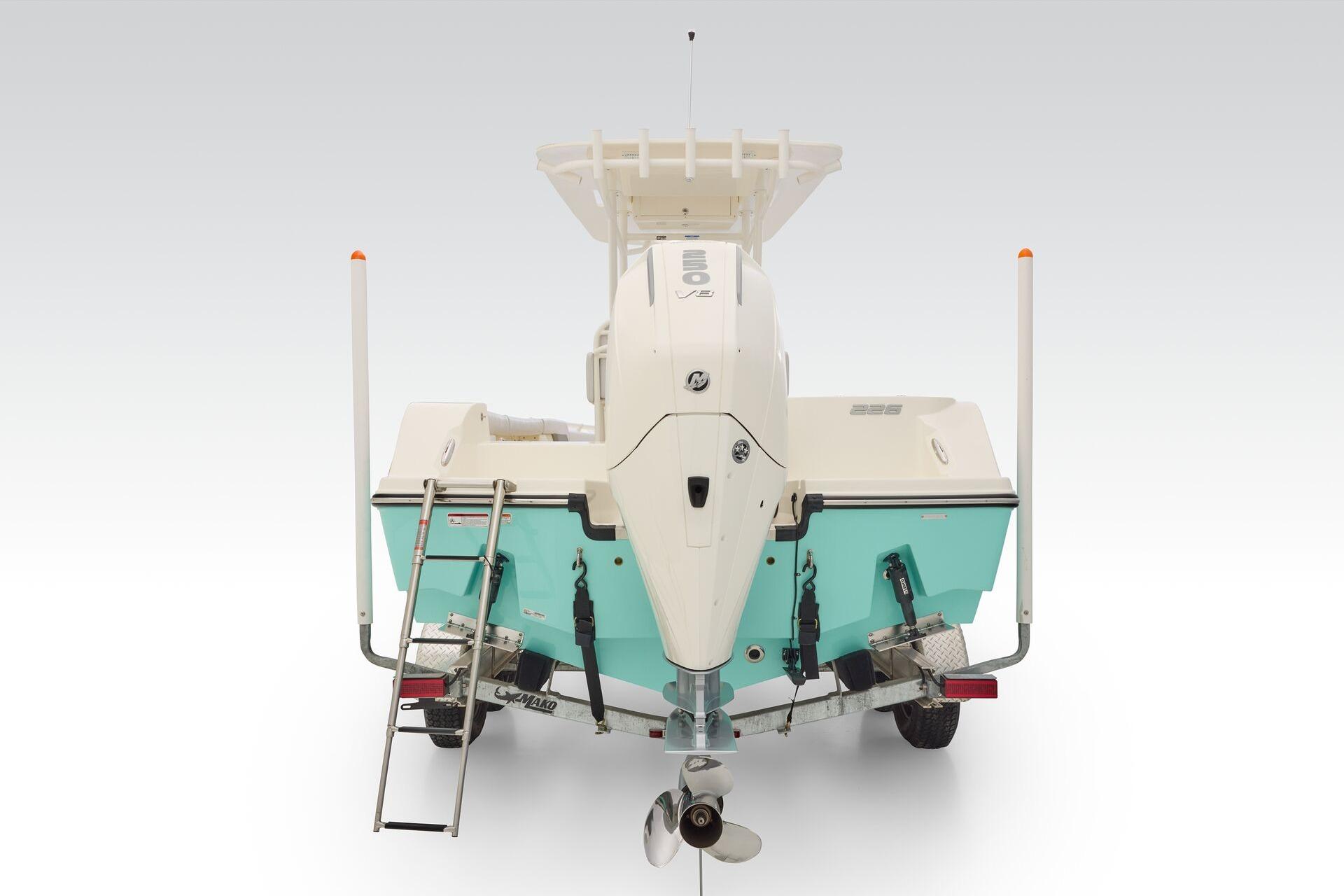 2026 Mako 226 Center Console - 42