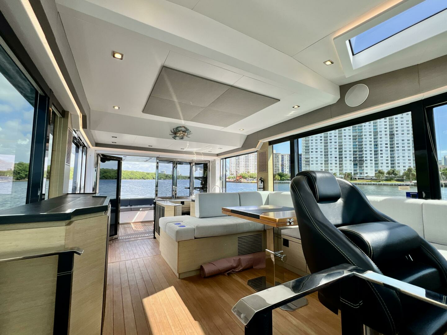 2022 Okean Flybridge 50 - Image 11