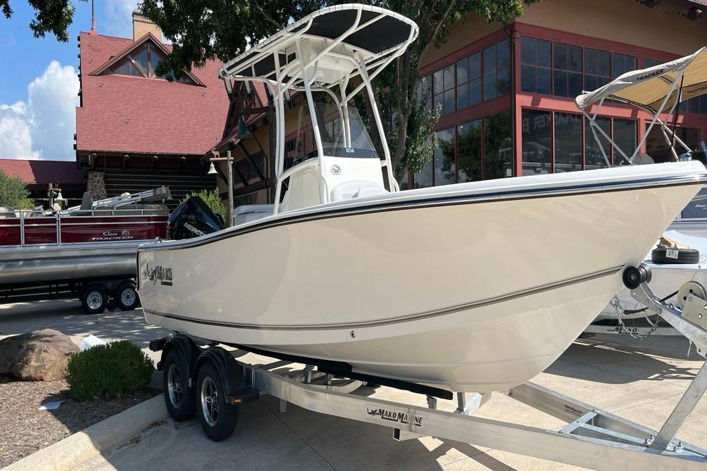 2026 Mako 214 Center Console