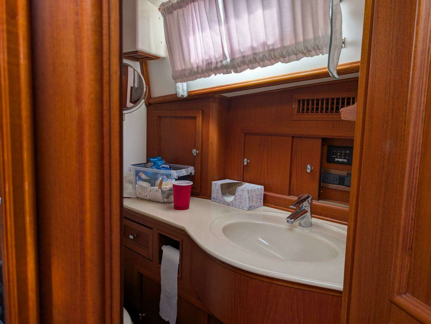 2006 Grand Banks — - Image 48