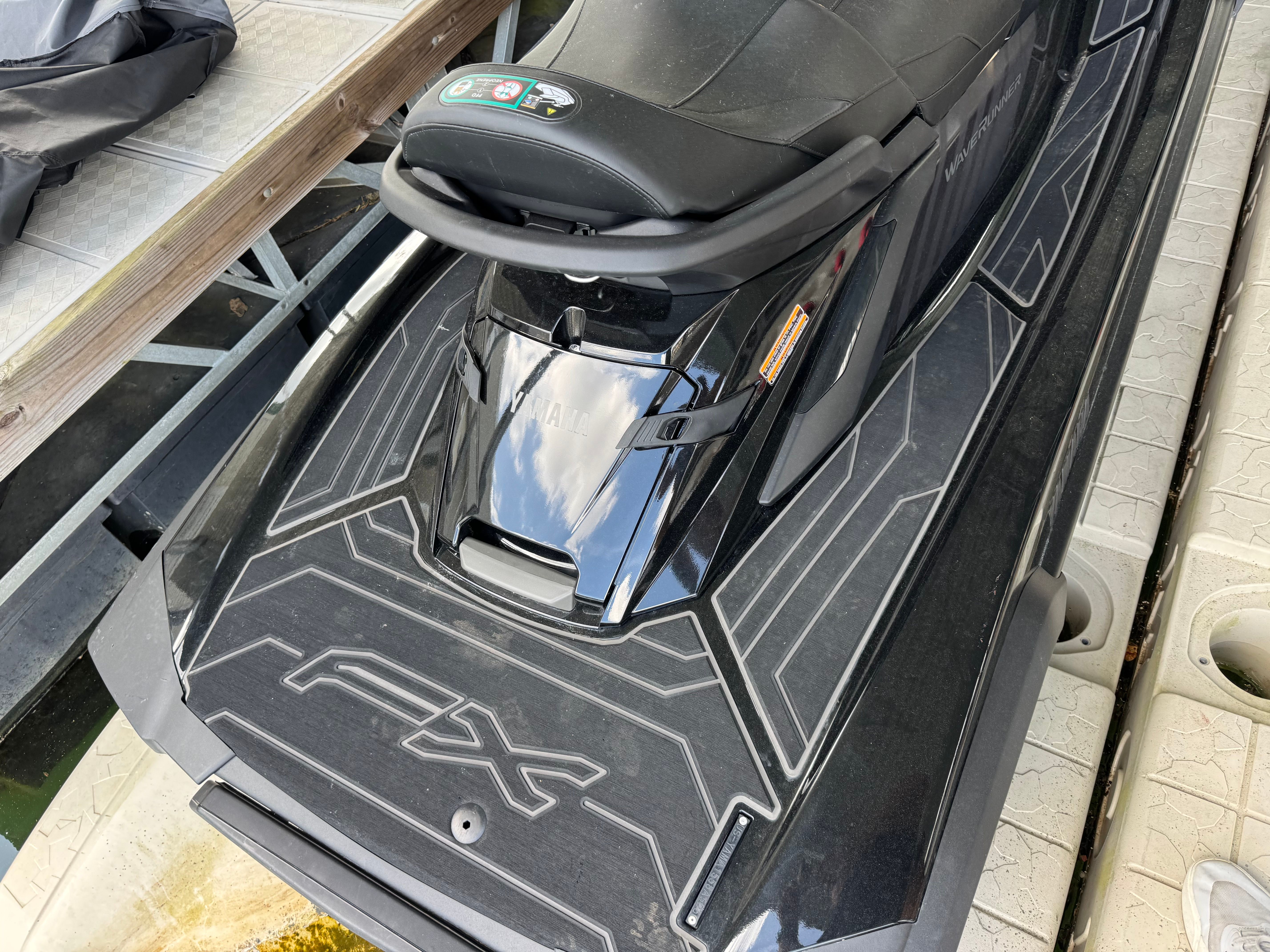 2025 Yamaha Boats FX CRUSIER SVHO - 8