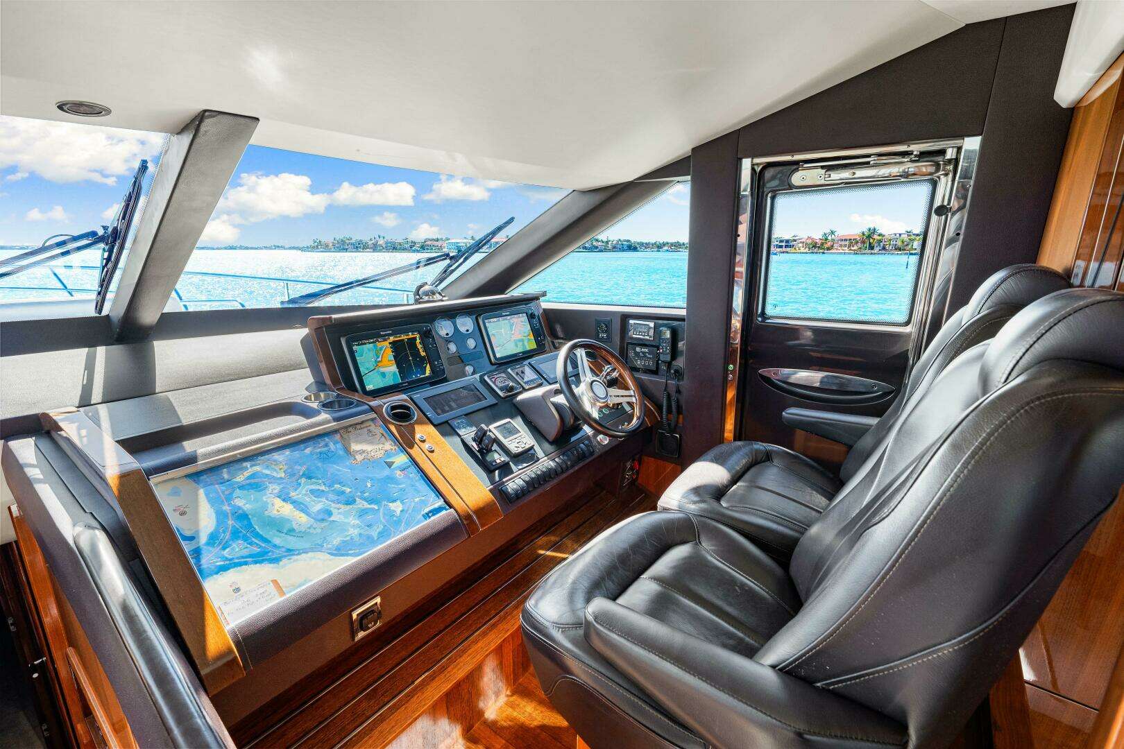 2014 Princess Y72 - Image 131