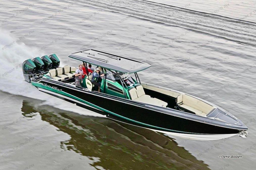2020 Nor-Tech 390 Sport Center Console