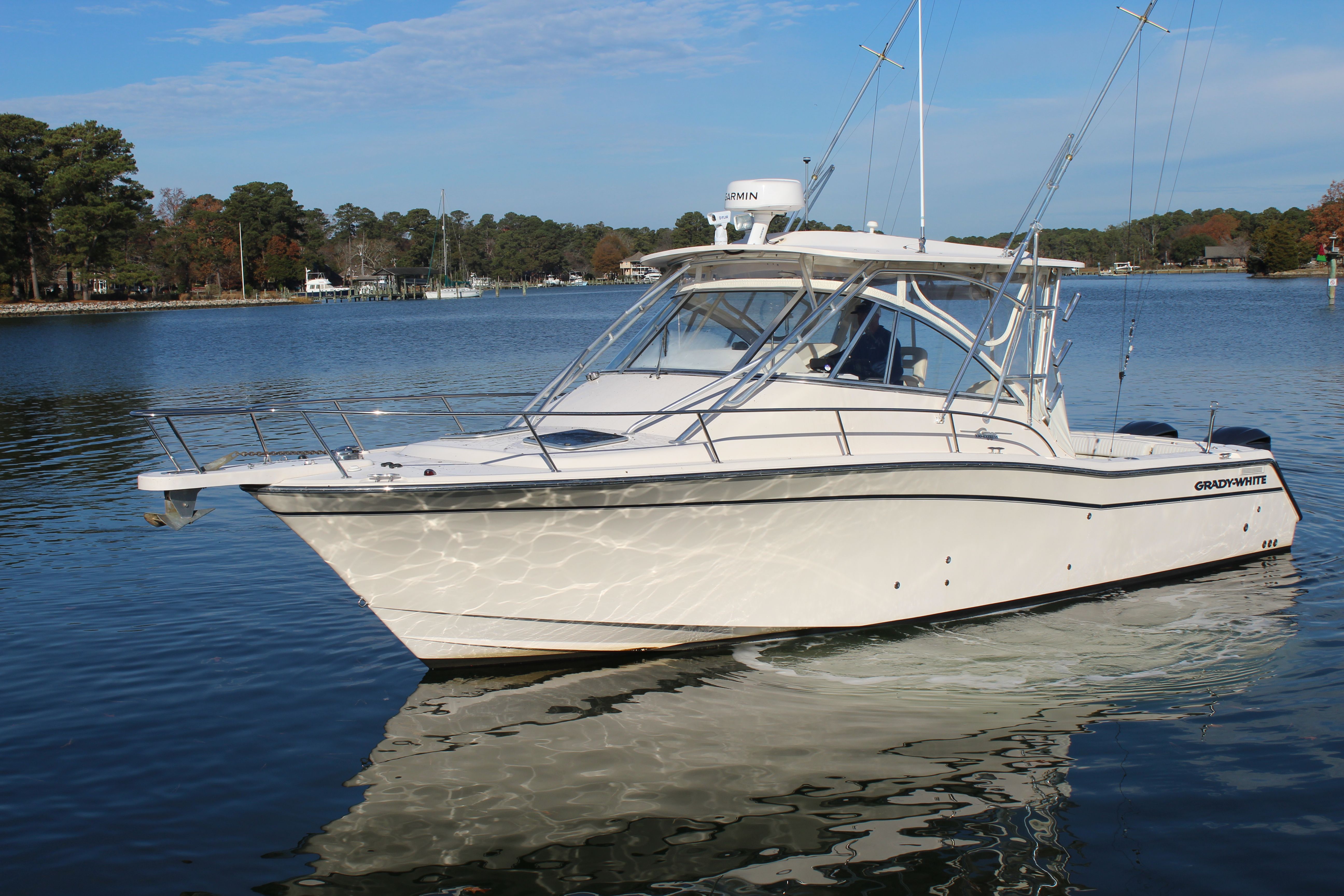 2008 Grady-White Express 330