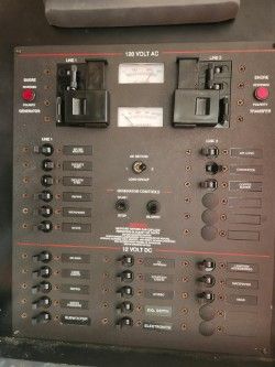 Electrical control panel of Wellcraft 330 Coastal 2006.
