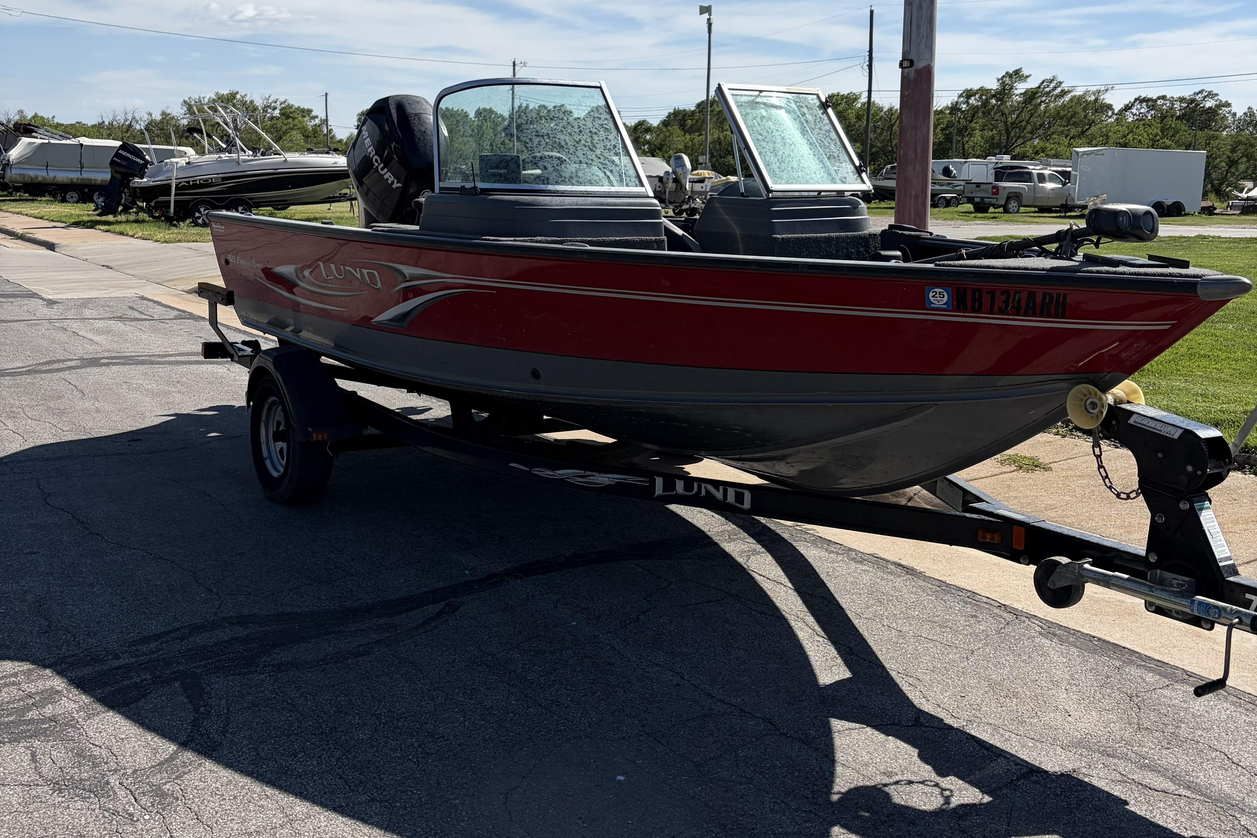 2010 Lund 1825 Explorer