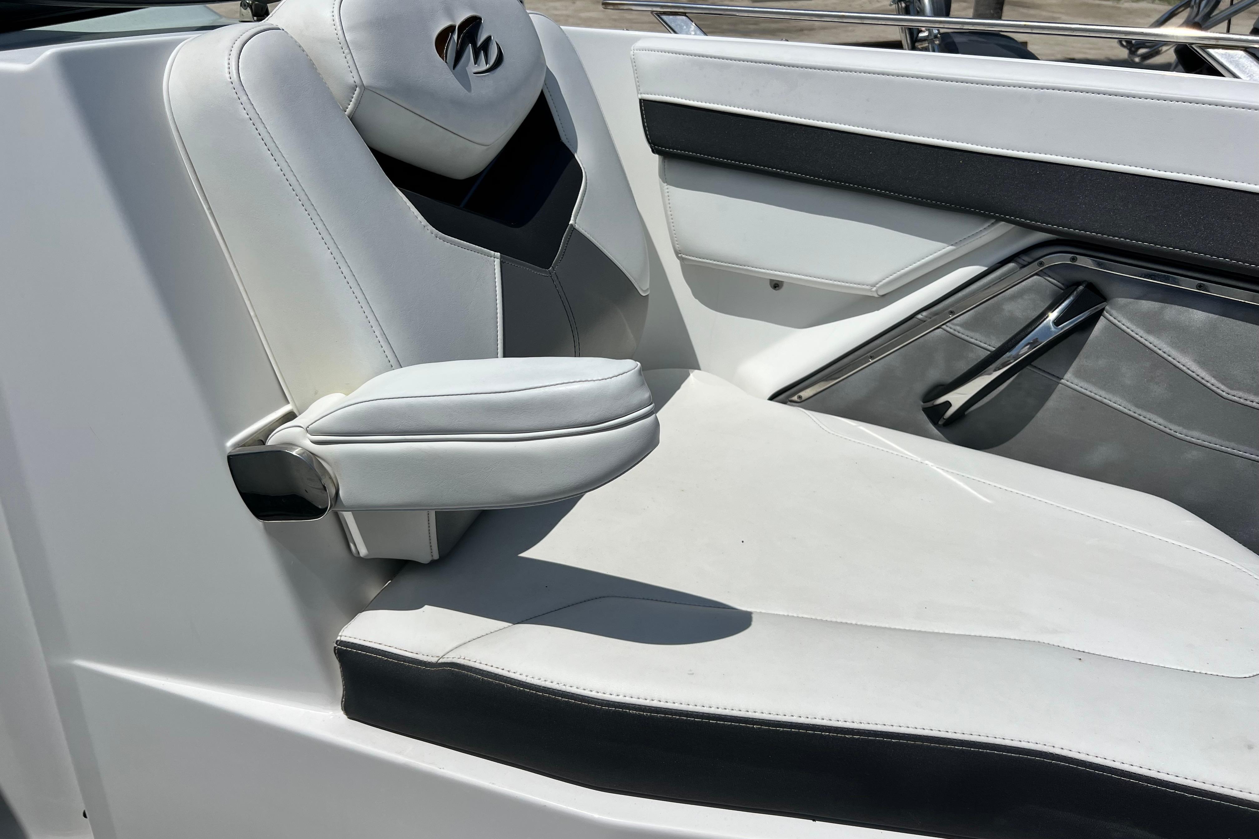2015 Monterey 268SS Super Sport boat seat with white and black upholstery.