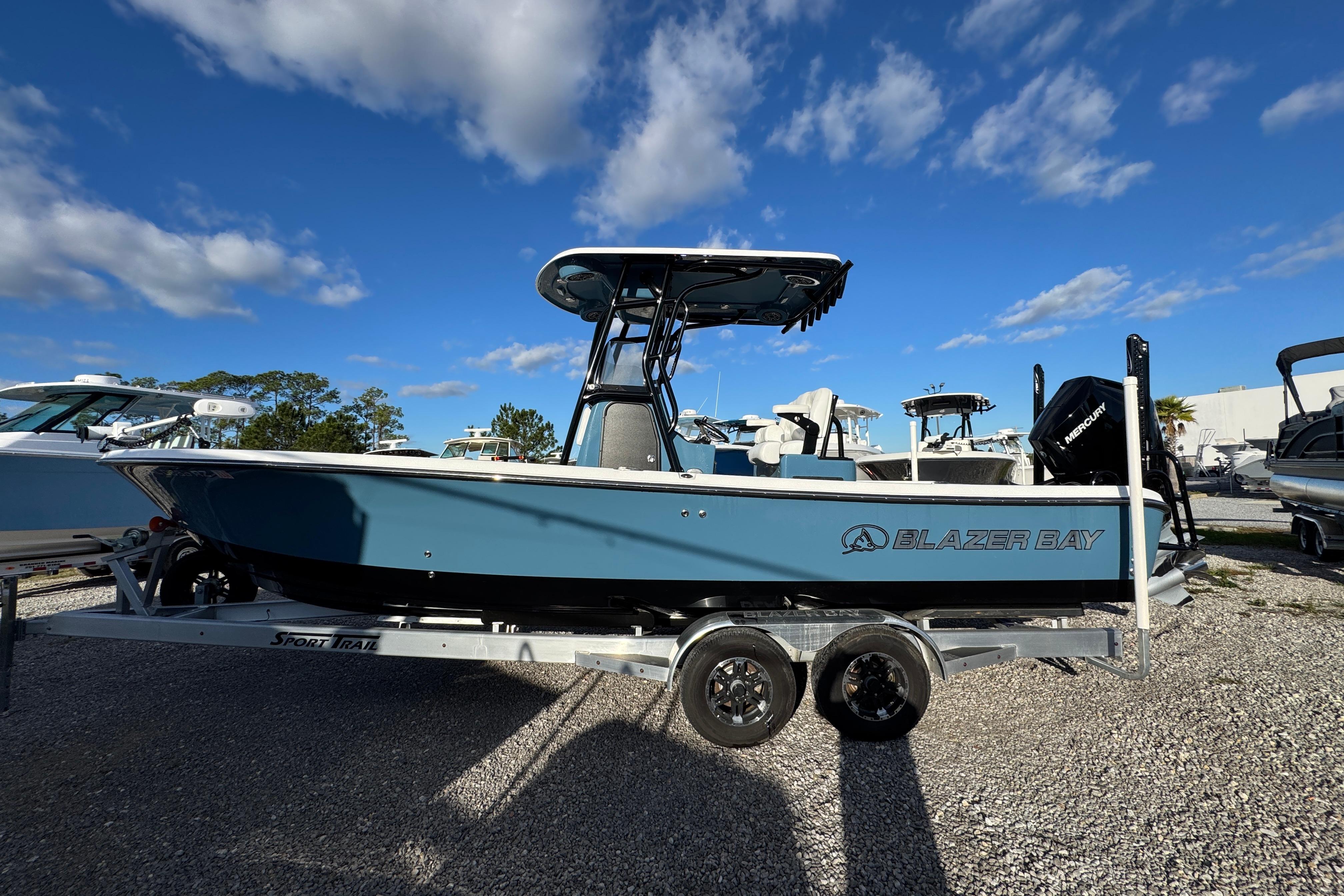 2025 Blazer Bay 2700 Hybrid