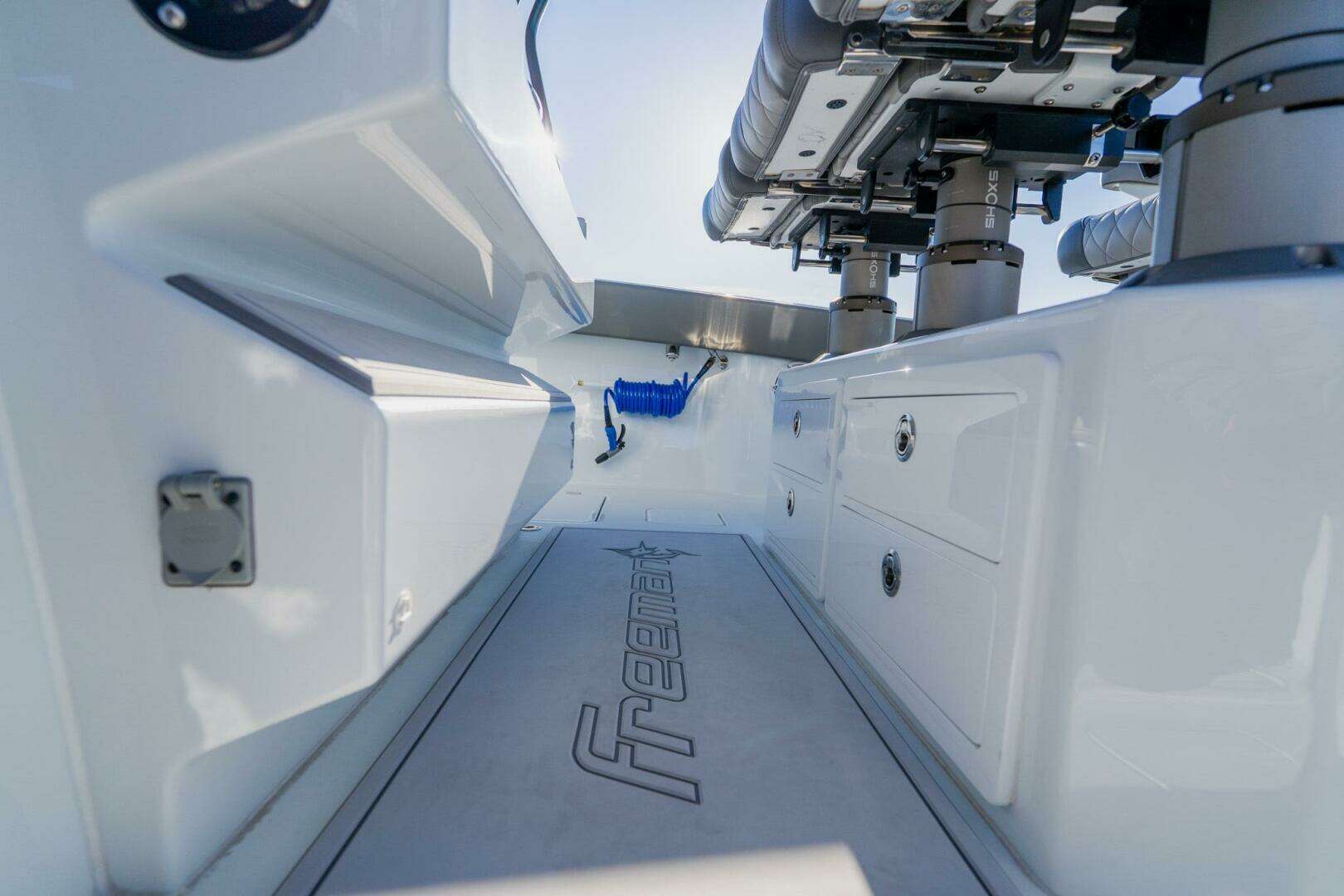 2025 Freeman 42 LR - Image 37