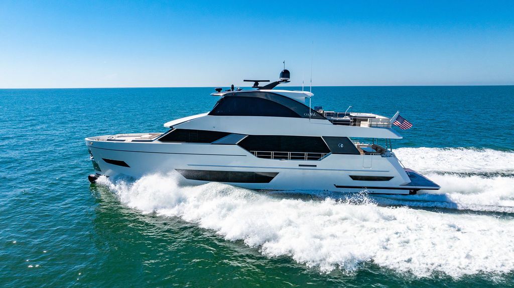 2020 Ocean Alexander 84R
