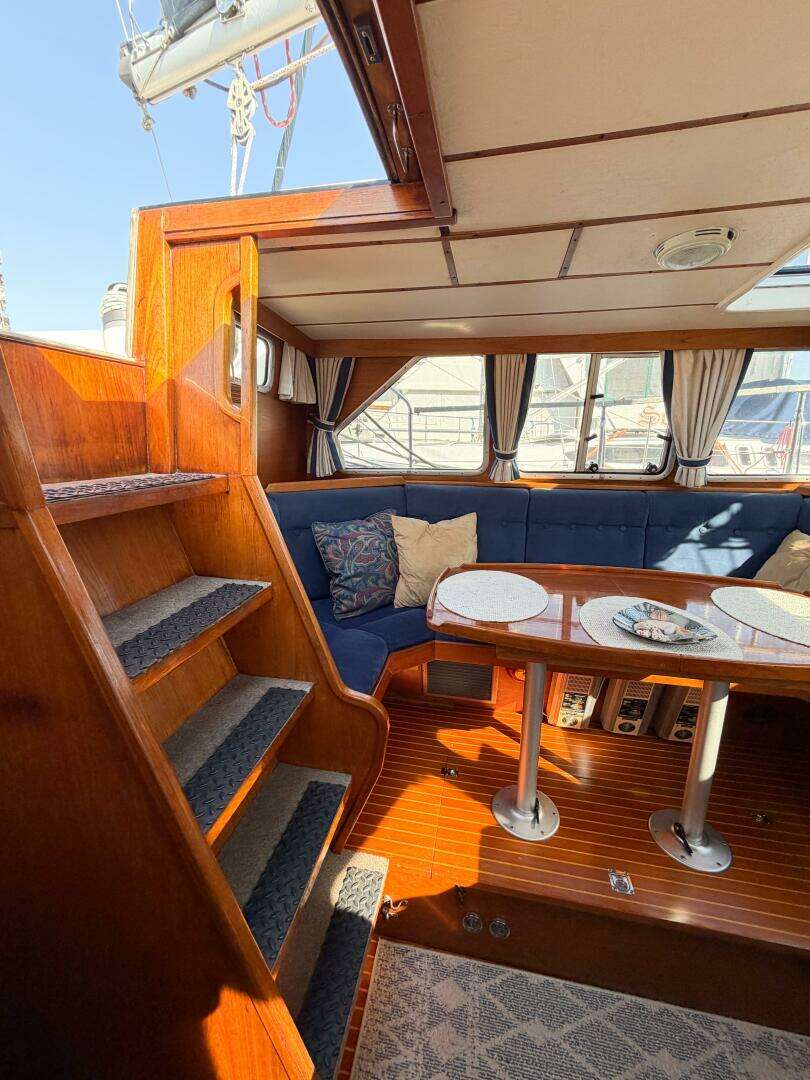 1986 Nauticat 40 Cutter Ketch Pilothouse - Image 30