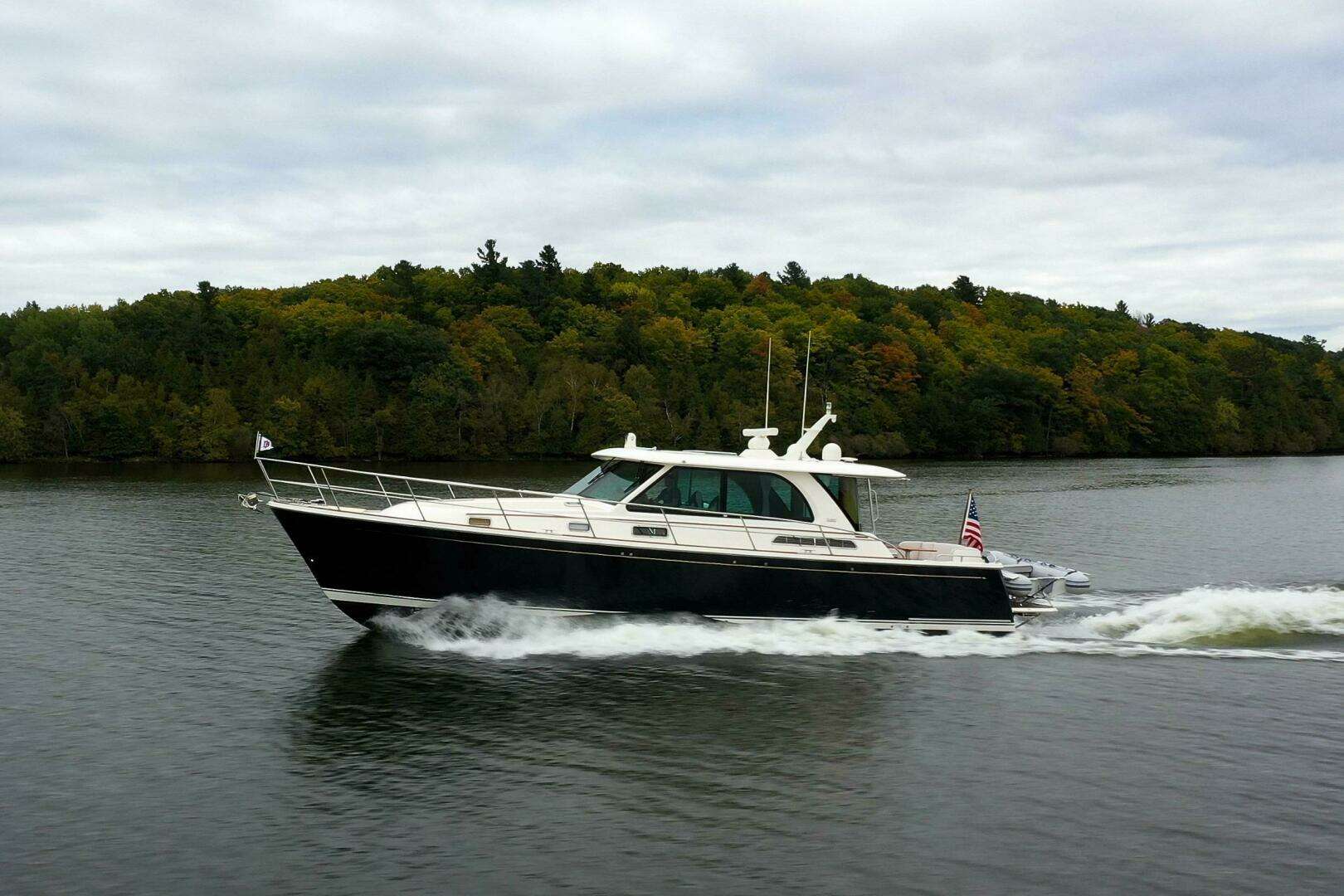 2022 Sabre 45 Salon Express - Image 6