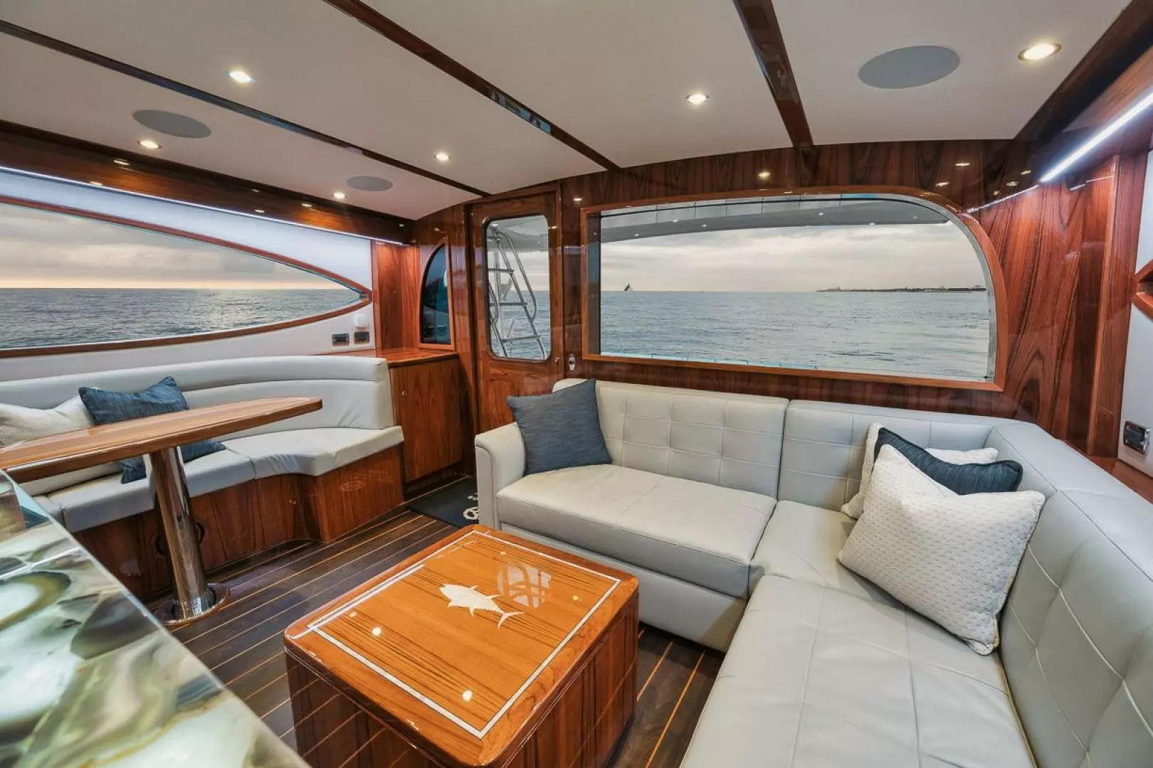 2020 Hatteras Convertible GT59 - Image 4