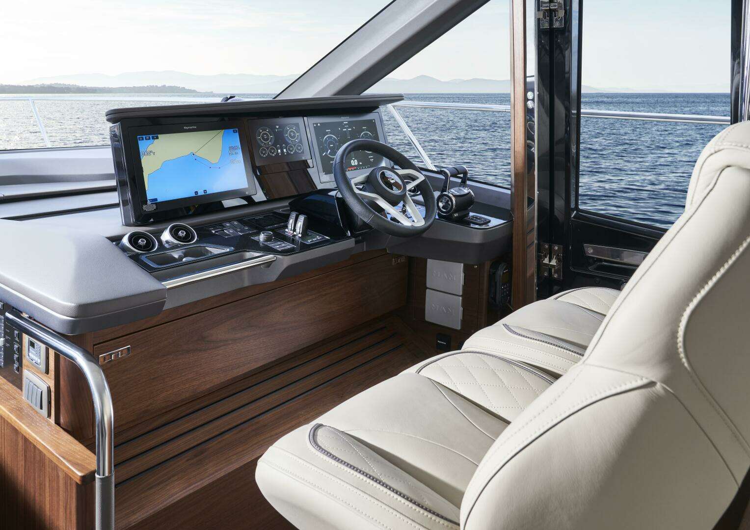 2026 Princess F65 - Image 8