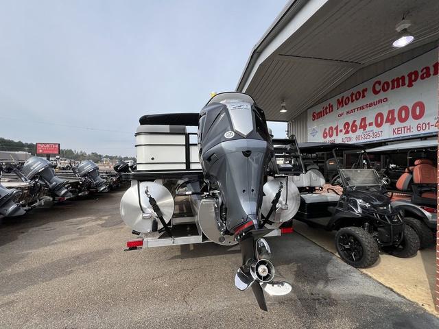 2025 Veranda VR22RC Tri-Toon XL - 5
