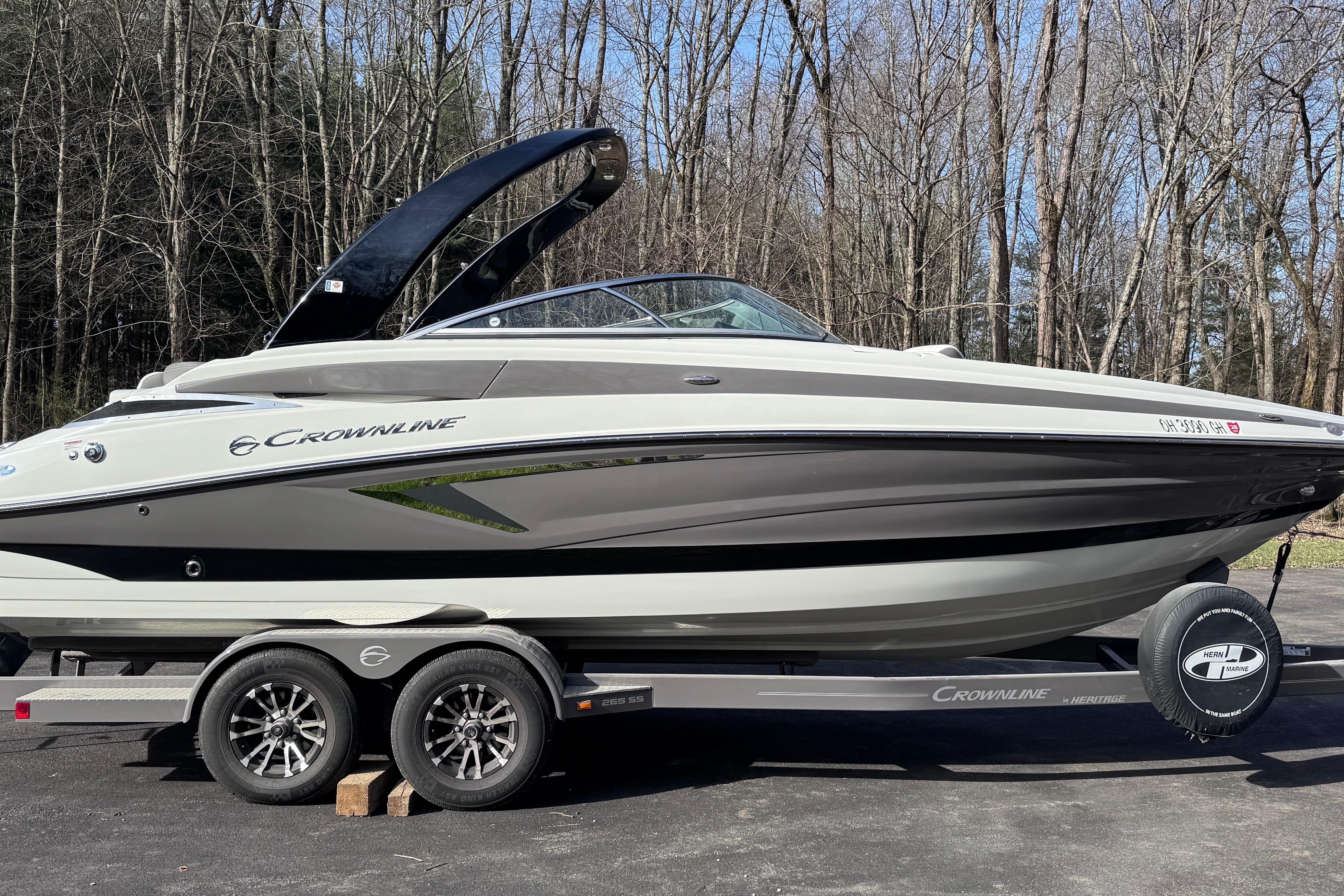 2022 Crownline 265 SS
