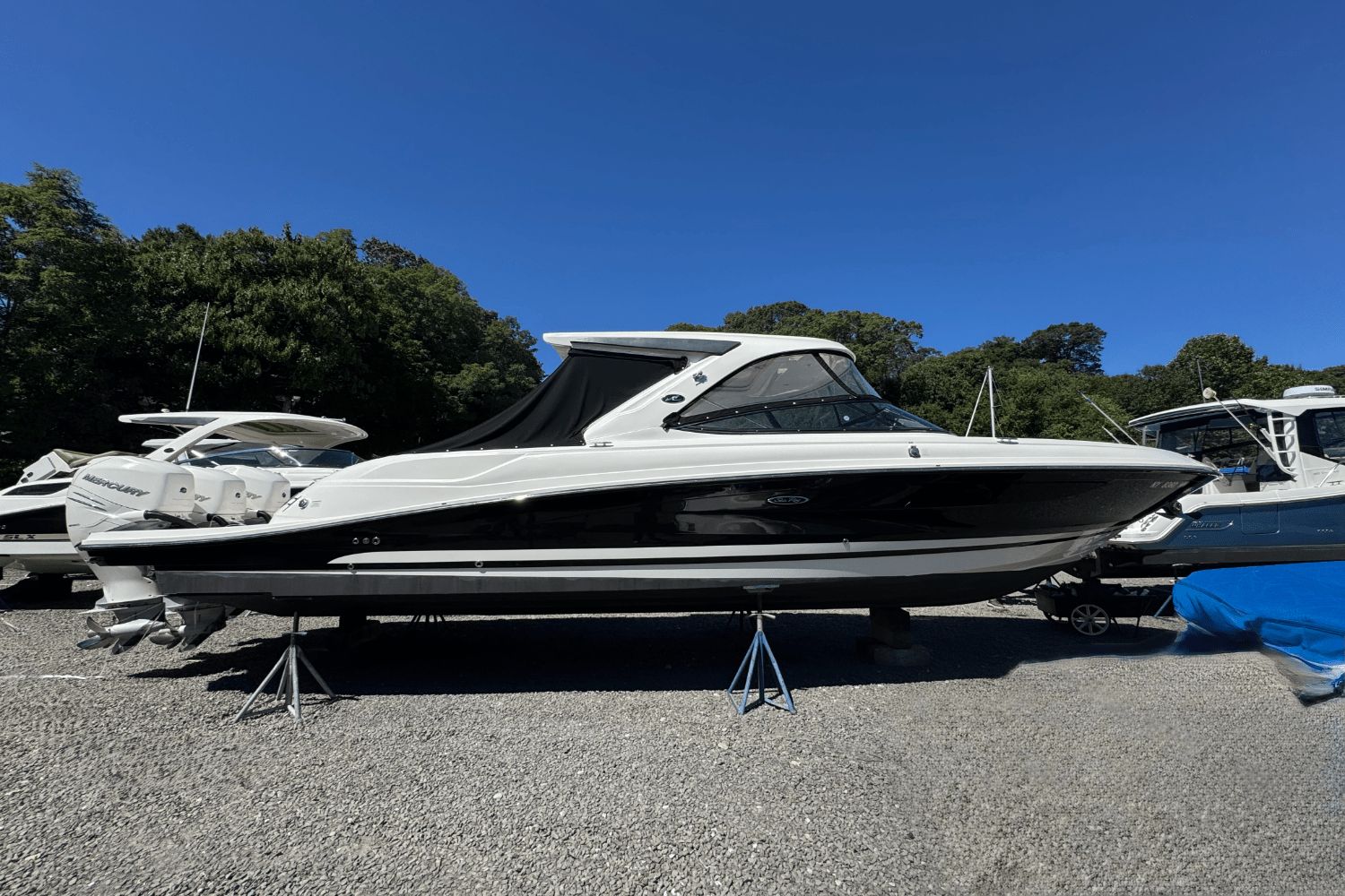 2017 Sea Ray SLX 350 Outboard - 45