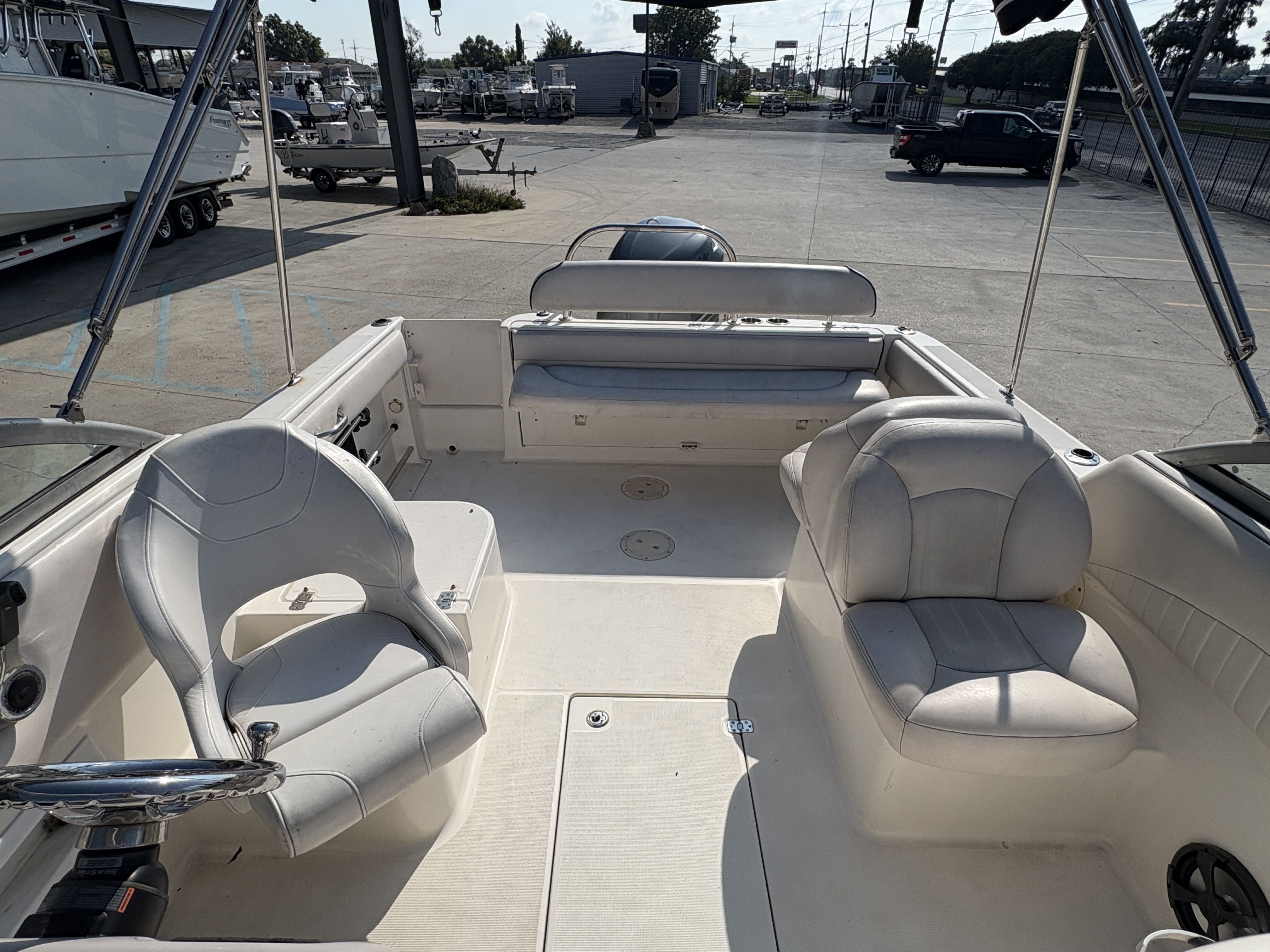 2006 Robalo R227 Dual Console - 11