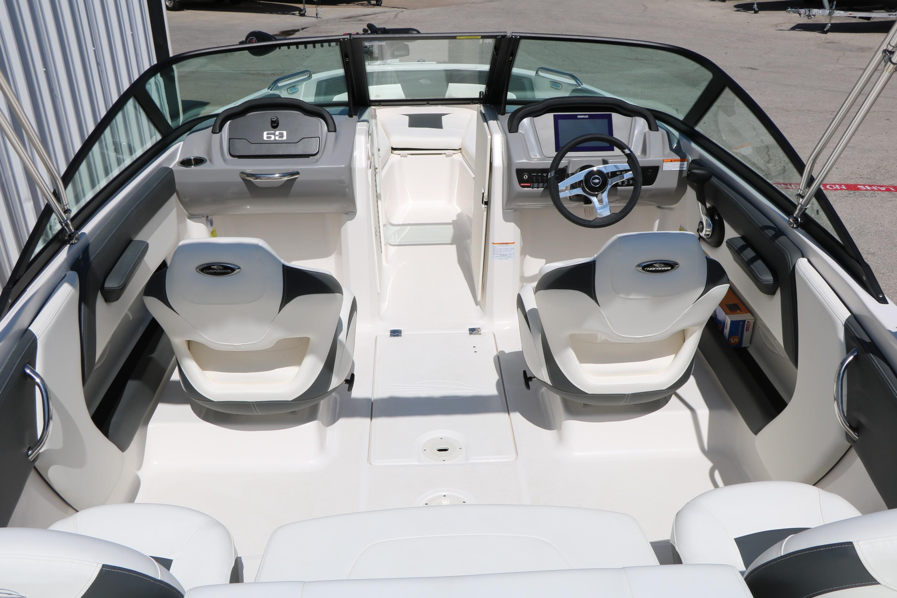 2025 Chaparral 21 SSi Ski & Fish boat interior with modern seating and controls.