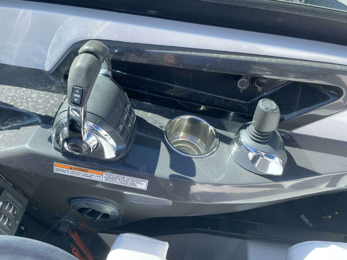 2019 Monterey 328SS - Image 29