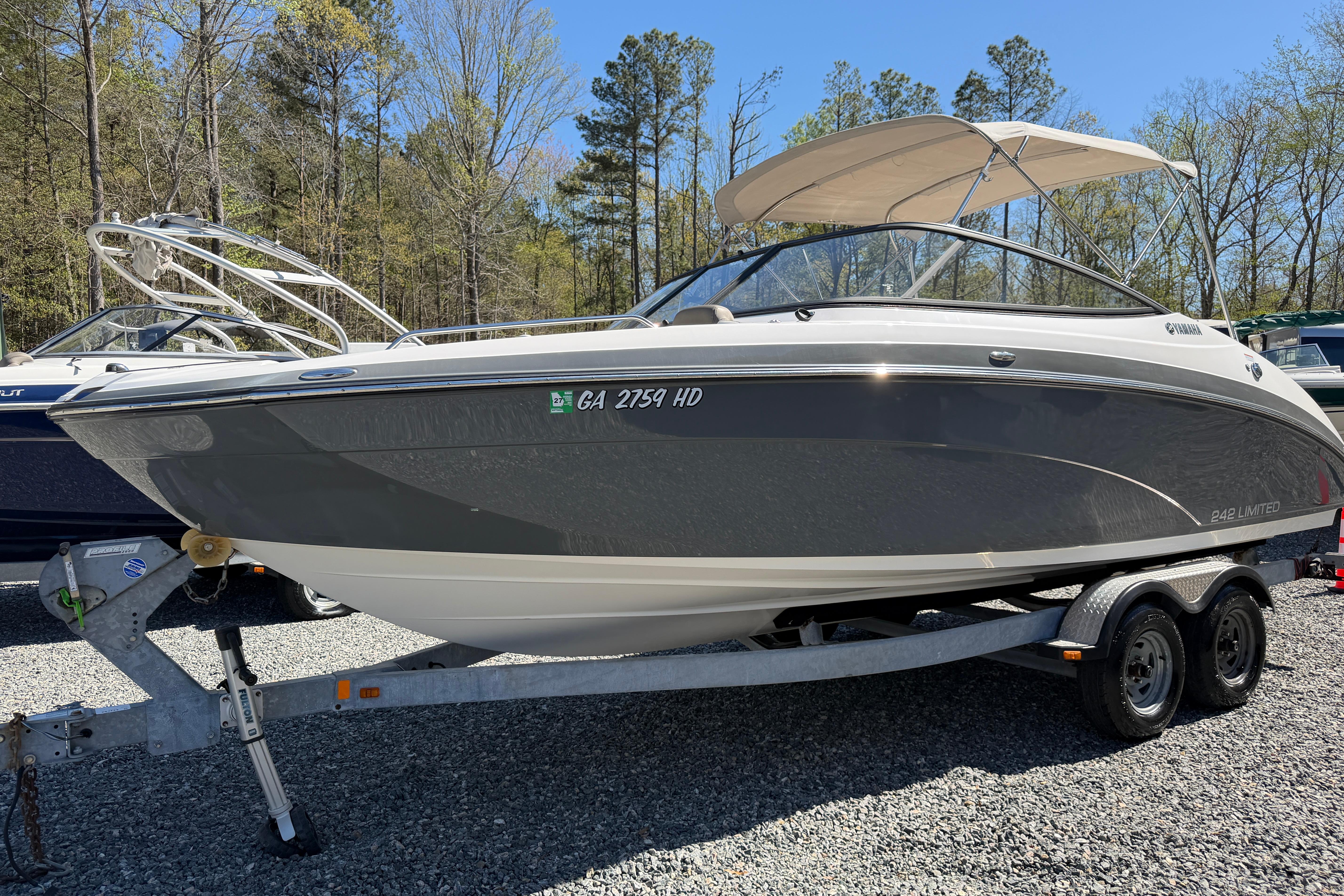 2016 Yamaha Boats 242 Limited S