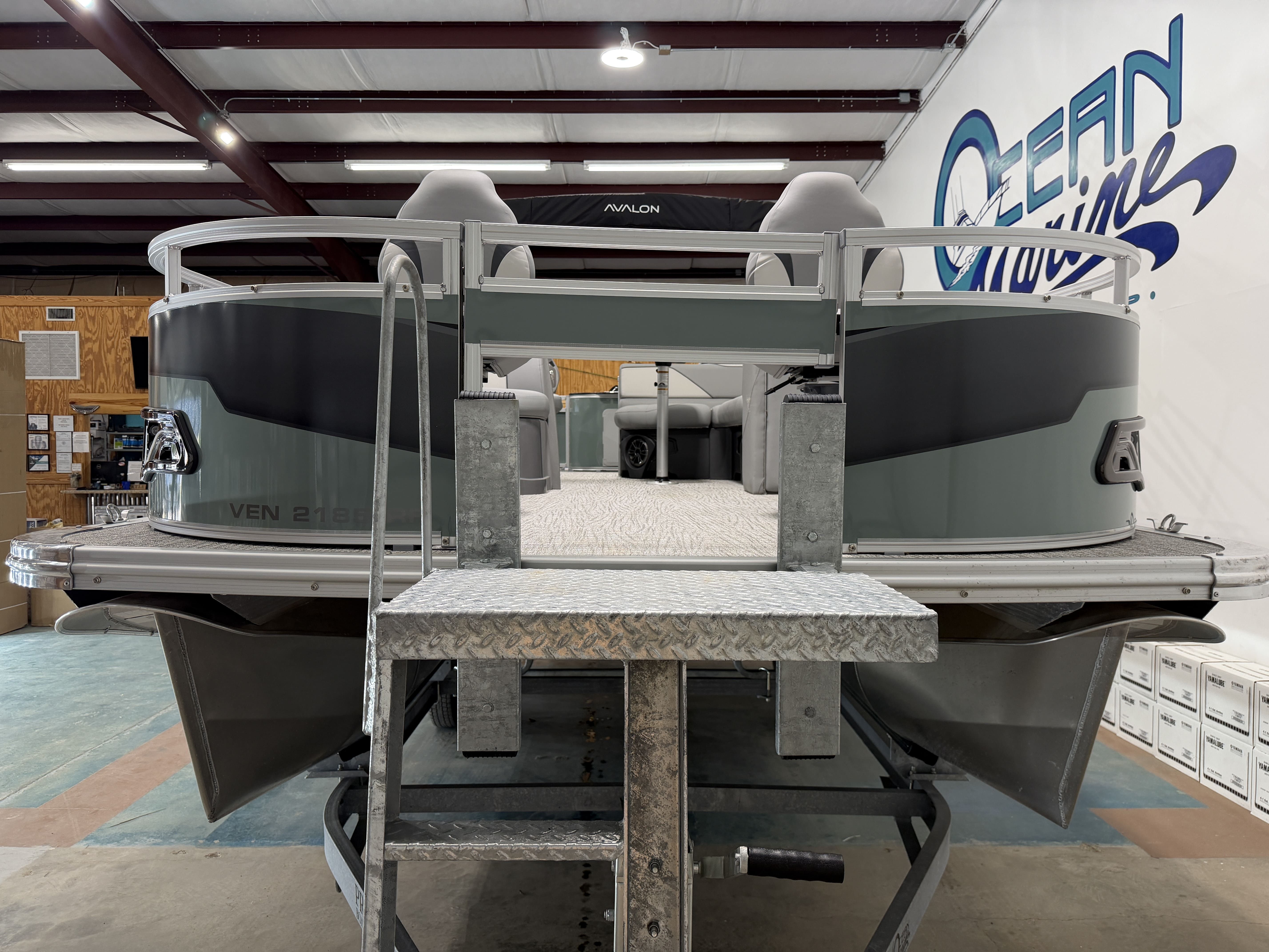 2026 Avalon Venture 85 Rear Fish - 21' - 17