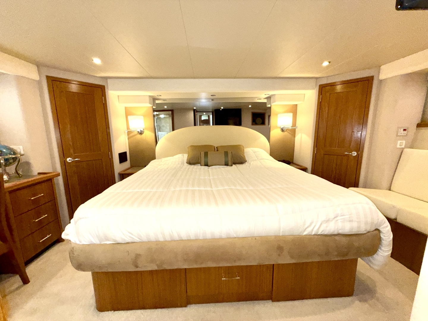 2001 Pacific Mariner — - Image 17