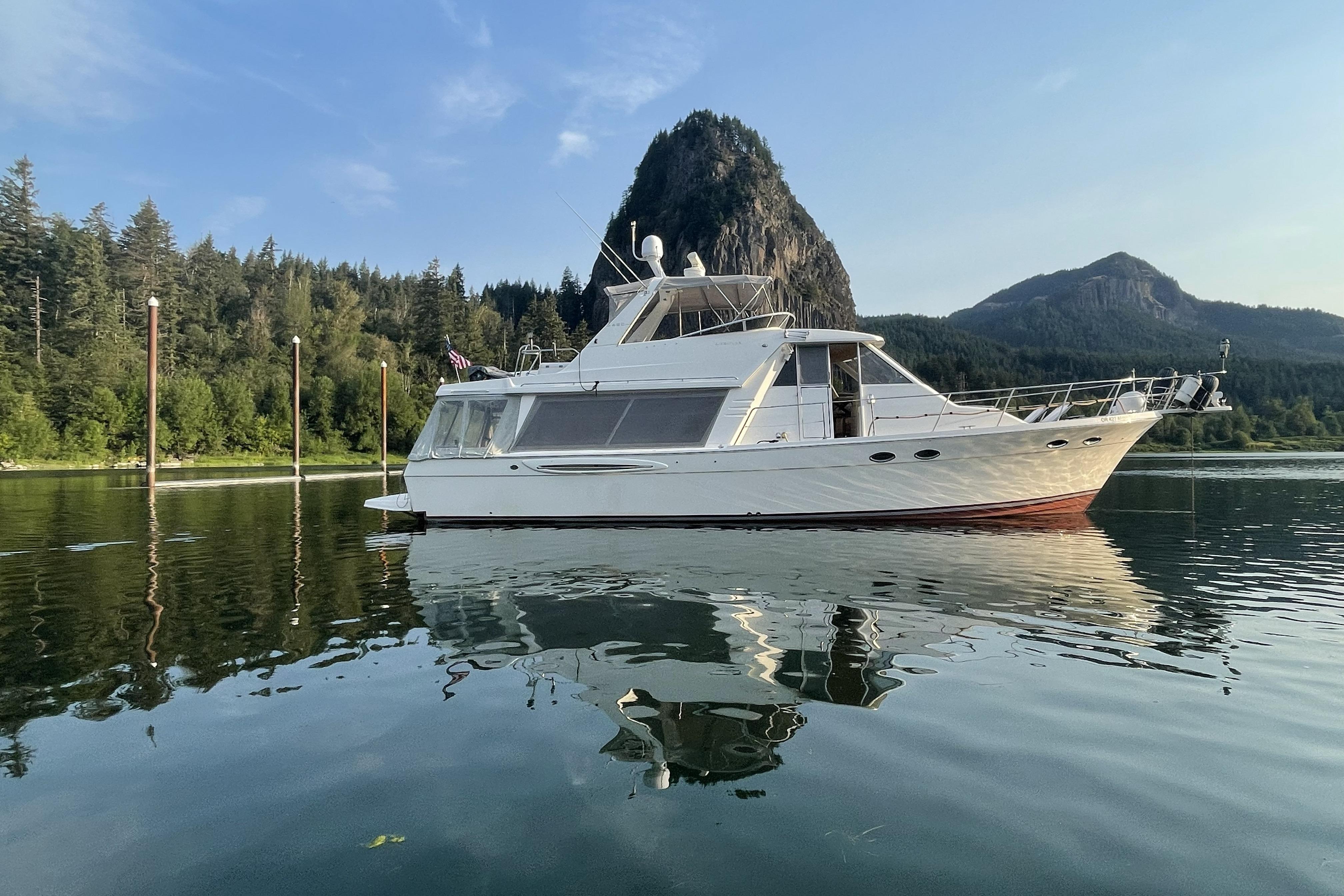 2008 Meridian 490 Pilothouse