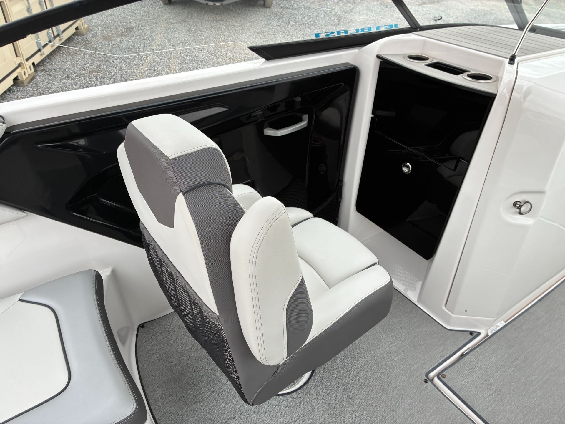 2023 Yamaha Boats AR250 - 15