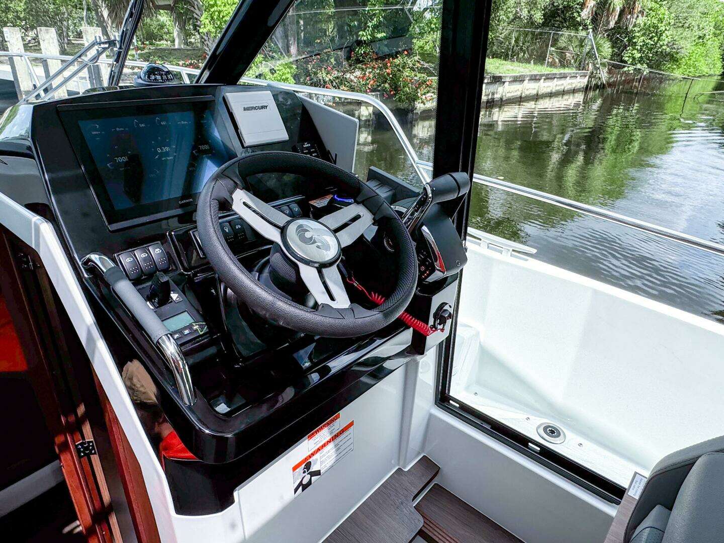 2026 Beneteau Antares 9 - Image 15