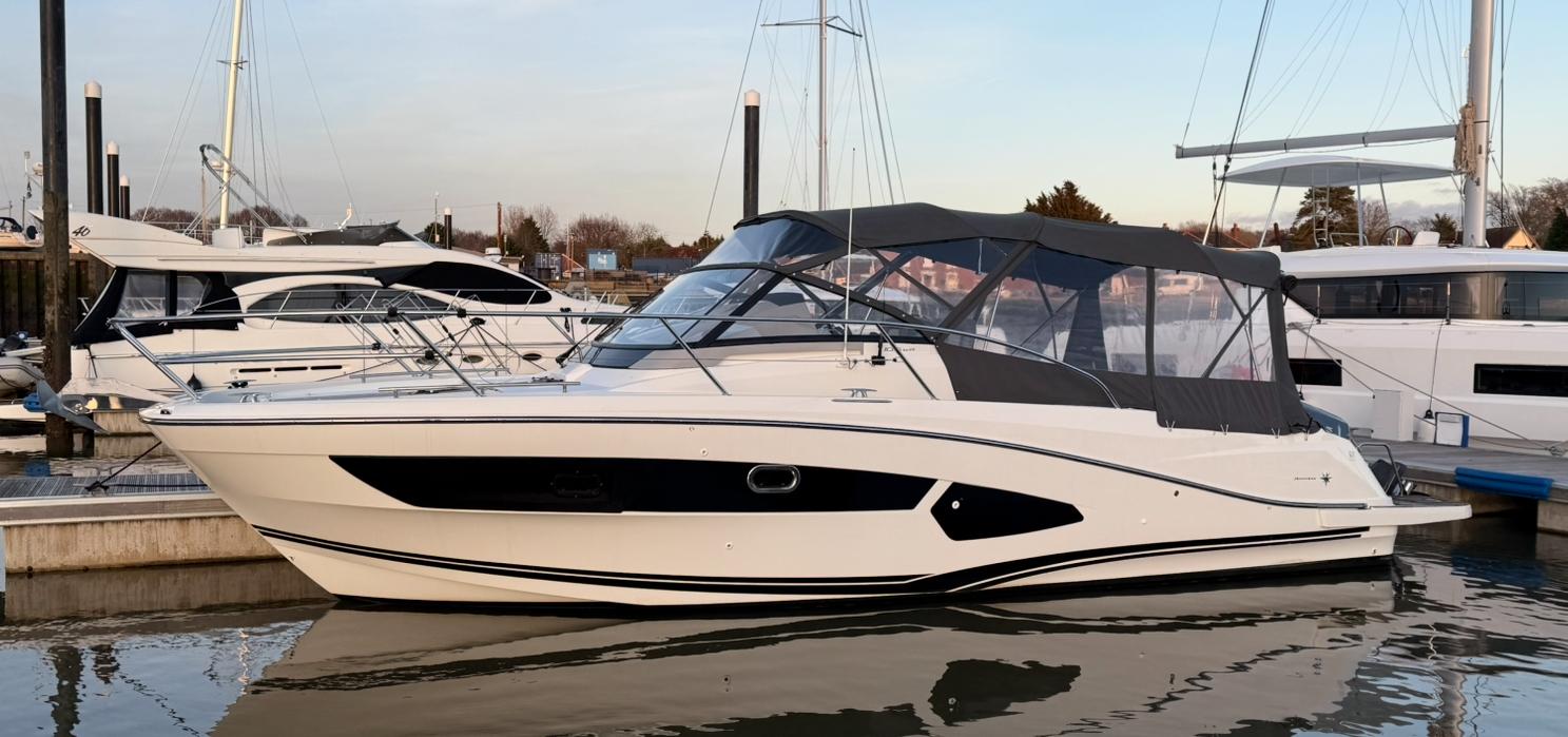 2018 Jeanneau Cap Camarat 10.5 WA
