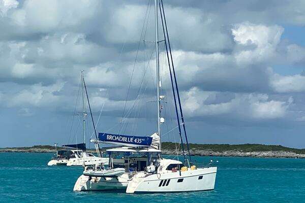 2010 Broadblue 435