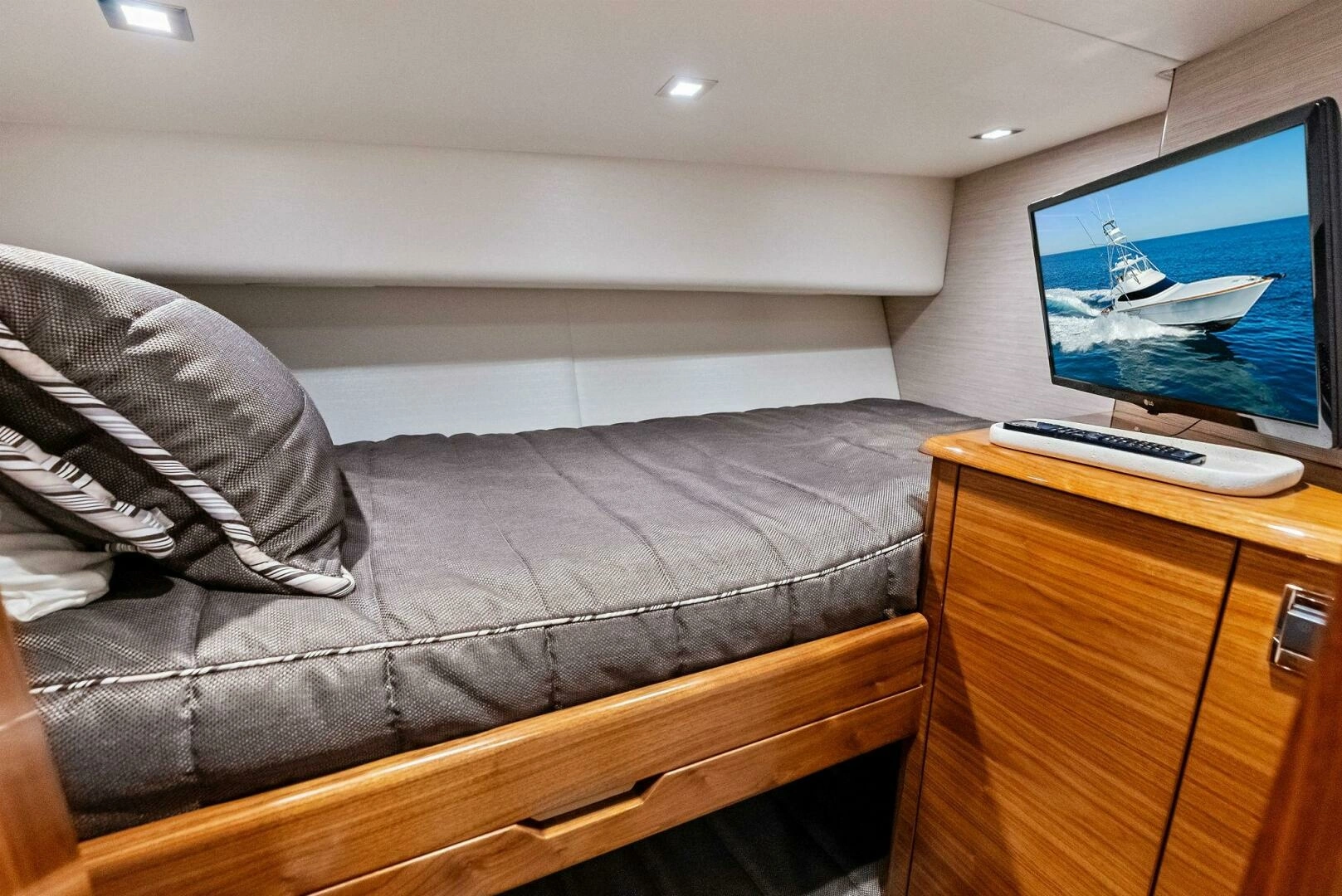 2023 Viking 64 Convertible - Image 39